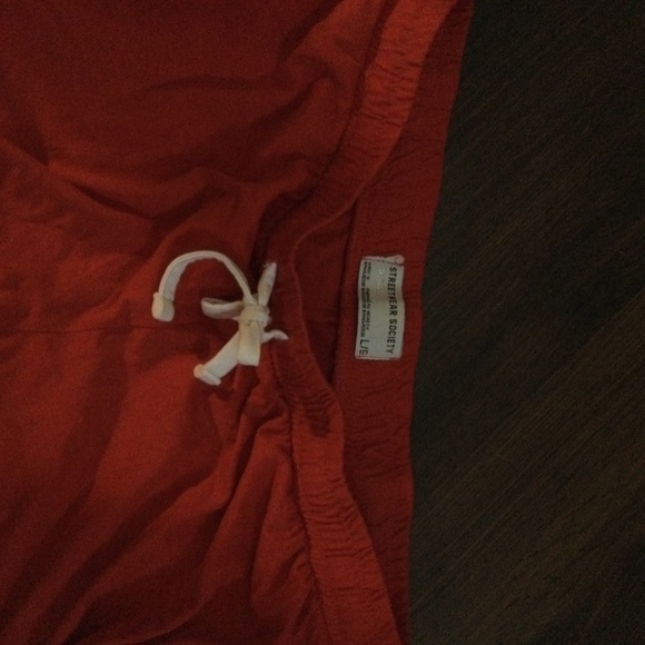 Red and white shorts - Picture 2 of 3